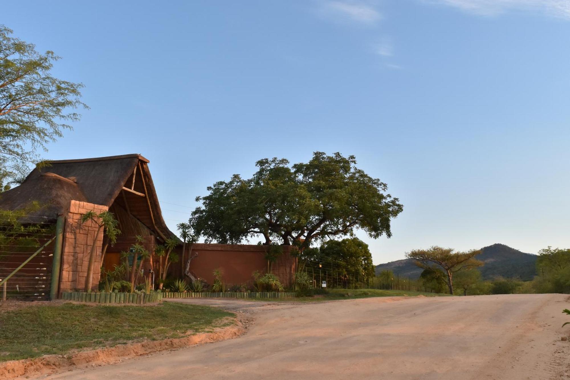 Tipperary Game Lodge - Nelspruit Karino Extérieur photo